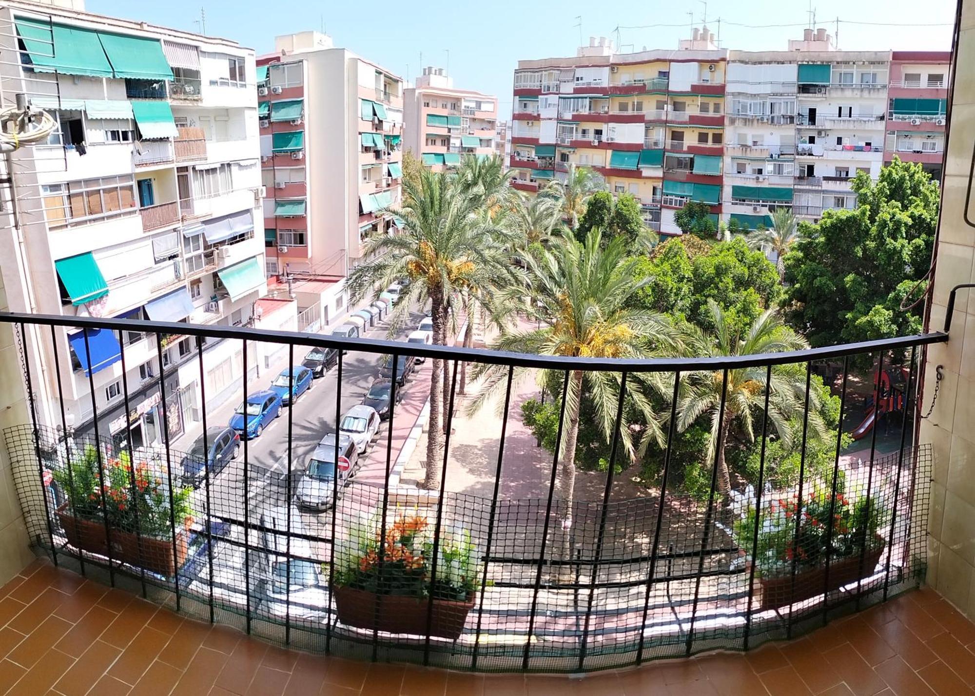 Ricardo Hostal Apartamento 3 Habitaciones アリカンテ エクステリア 写真