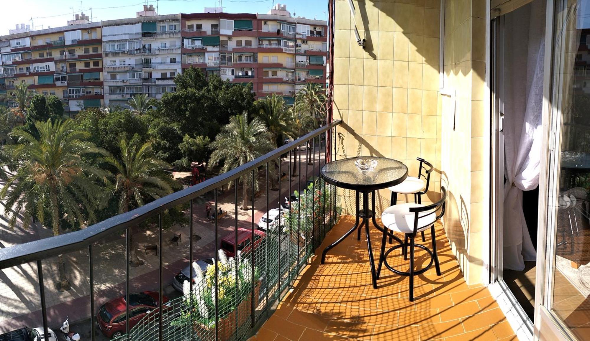 Ricardo Hostal Apartamento 3 Habitaciones アリカンテ エクステリア 写真